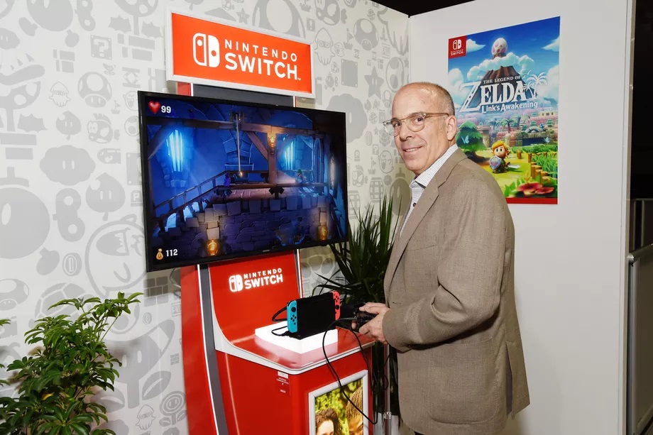 Doug Bowser fala sobre 3DS, drift de Joy-Con e jogos clássicos no